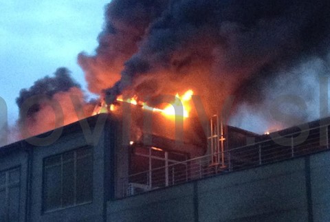 Fiľakovo - požiar fabriky Dometic Slovakia 3