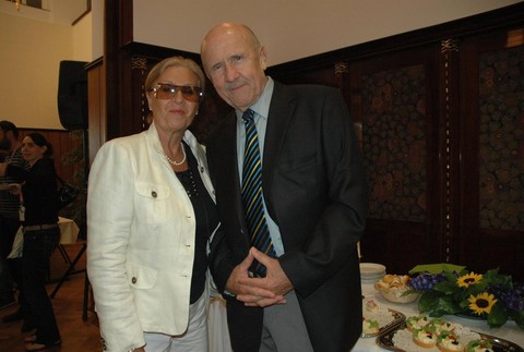 Petr Nárožný s manželkou