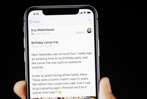 Apple predstavila iPhone 8/8 Plus a iPhone X 2
