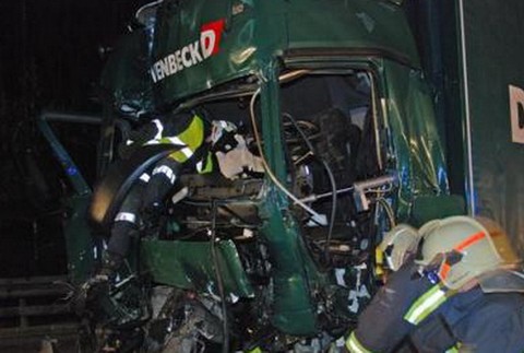 havaria kamiony a autobus 3