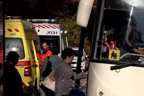 KN Prevrátený autobus7227