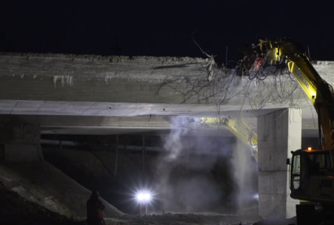 Búranie mostu na D1