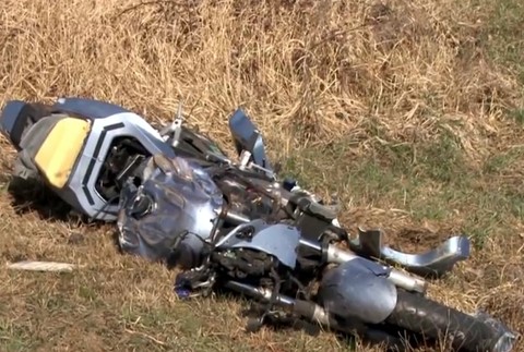 Mladému motorkárovi nepomohol ani privolaný vrtuľník. Po zrážke s autom zahynul