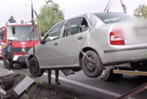 Obyvatelia pri frekventovanej križovatke sú zúfalí. Nehody do ich múrov už ani nerátajú