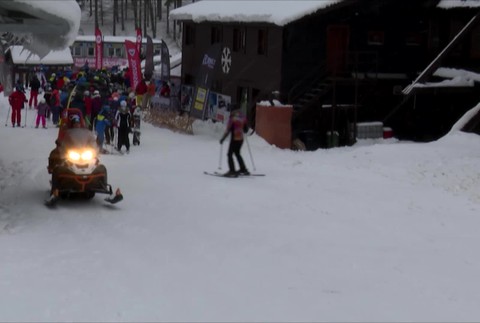 [multi] Uraz na svahu 3345