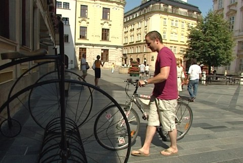 Bicykel TV JOJ jojkársky Primaciálne námestie Bratislava