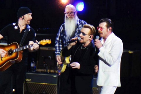 U2 Eagles of Death Metal koncert Paríž