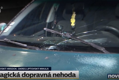 Zrazená žena na priechode