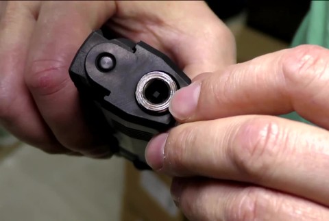 [multi] Farár predal zbrane 5239