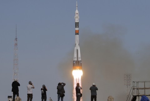 Vesmírna loď Sojuz MS-10 musela núdzovo pristáť 