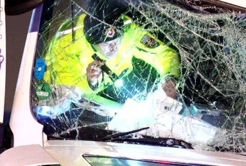 [multi] Kamiony nehoda 9490