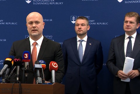 Energetici sa stretli s premiérom Pellegrinim a ministrom Žigom