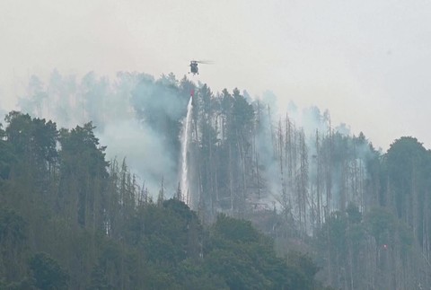 [multi] poziar ceske svajciarsko. 2709