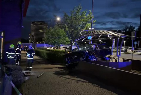 [multi] policajná naháňačka sa skončila streľbou  598