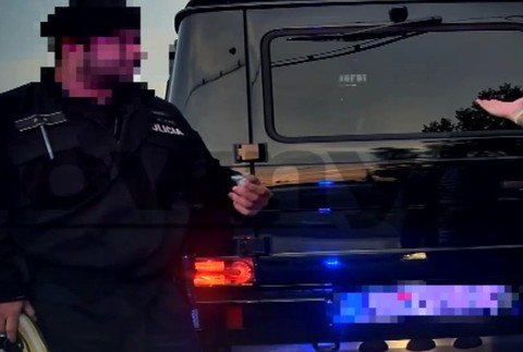 Weiss pri aute policajná kontrola