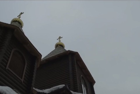 V Snine sa pýšia nádherným dreveným chrámom. Má ale jednu chybu, zvony sa ešte neozvali