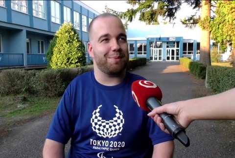 [multi] Keď sa narodil, hýbal iba hlavou 5167