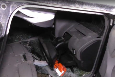 Z auta zostal iba vrak