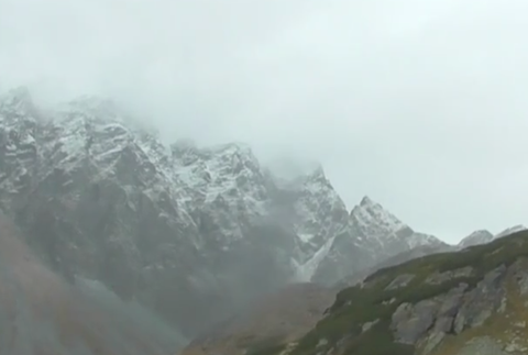 Vysoké Tatry potrápil dážď a sneh