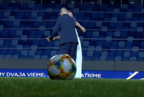 Prvá svadba na futbalovom štadióne v Bratislave