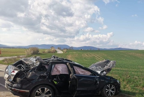 Dopravná nehoda si vyžiadala dva životy.