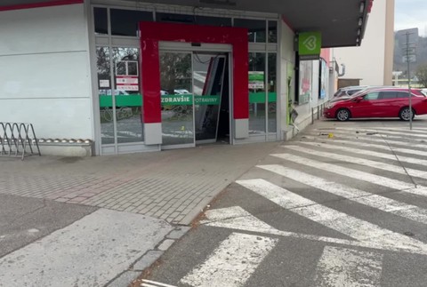 [multi] Výbuch bankomatu v Košiciach 2291