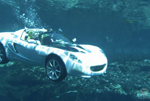 Skutočná sQuba pláva pod vodou - Da Vinci