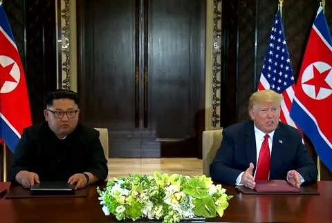 Kórejský polostrov bez jadrových zbraní. Trump s Kimom podpísali dohodu535