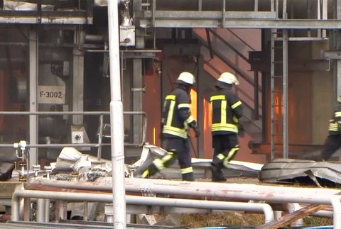 požiar priemyselnej haly nemecko2318