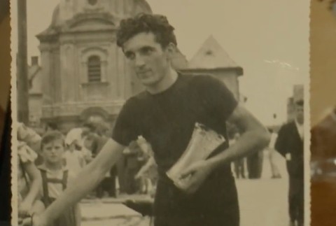 Výnimočný dôchodca z Komárna. Má 82 rokov a na bicykli vyhráva jedny preteky za druhými