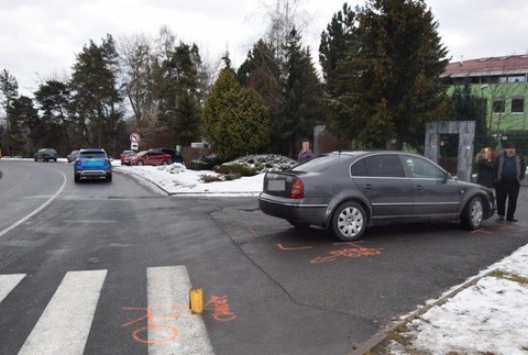 Nebezpečným cúvaním spôsobil tragédiu. V manévri pokračoval aj po zrážke ženy