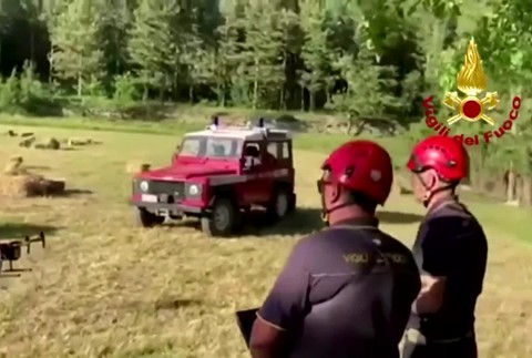 [multi] Záchranná akcia novinár 7176