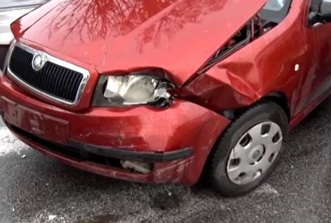 Vážna nehoda na križovatke.