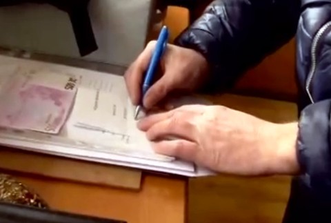 Úplatkárska kauza. NAKA zadržala ďalšie dve osoby