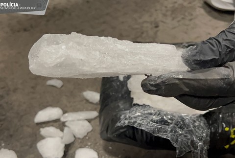 Zásielka pervitínu