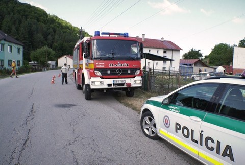 Polícia zasahovala v škôlke. Bombu tam nahlásil 73-ročný dôchodca