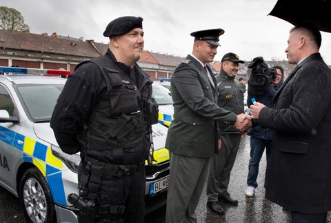 Nové policajné autá