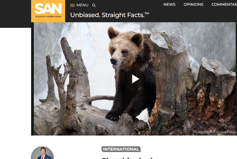 Stránka Straight arrow news píše o odstrele medveďa