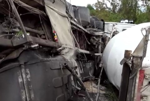 Domiešavač sa prevrátil v serpentínach.