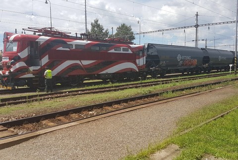 Rusovce nehoda vlak auto 1