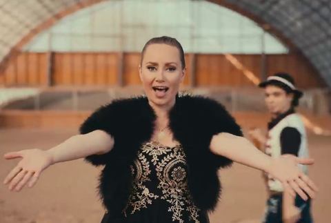 Kandráčovci a Natália Puklušová - Heja Hej