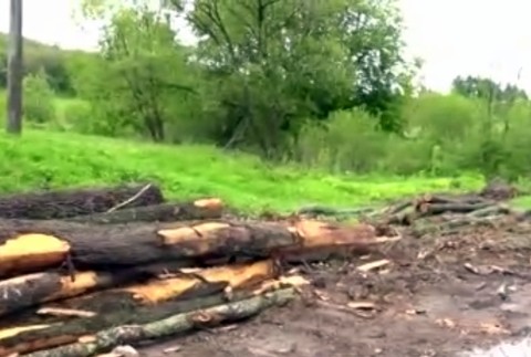 Pre kolíziu dvoch traktorov skončil mladý muž v nemocnici. Dobiť ho mal druhý šofér