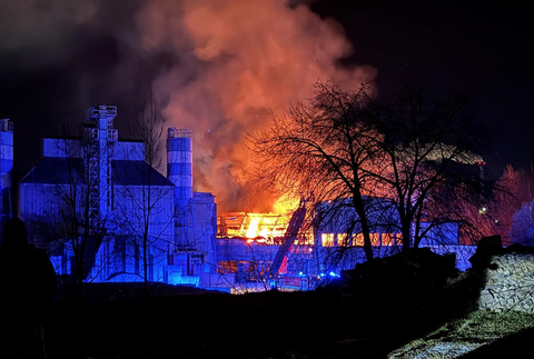 Požiar haly vo Zvolene 2