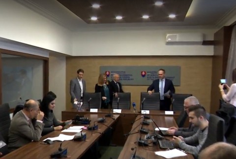 Rozpory pre osobité odvody. Ministerka Matečná sa pustila do kritikov zákona