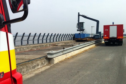 Ropná škvrna na Dunaji