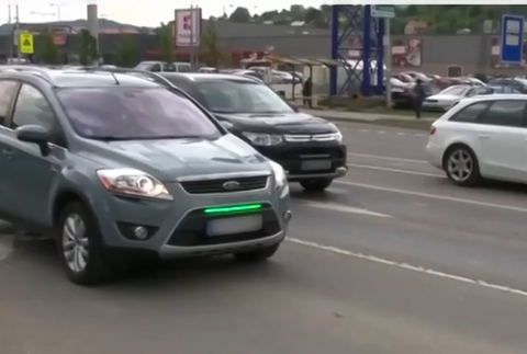 predné brzdové svetlo