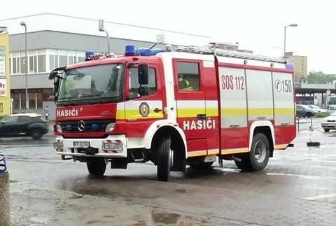 [multi] pad pod vlak 3720 (cropped)