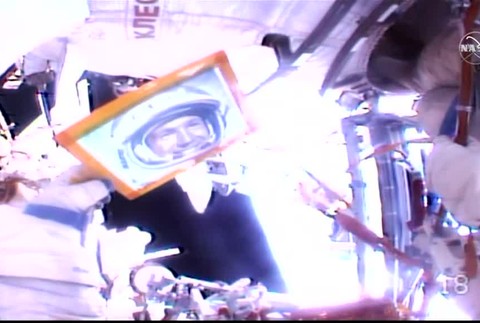 Kozmonauti našli uterák pri upratovaní