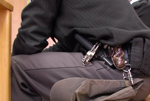 Otčim je obvinený zo zneužívania maloletej