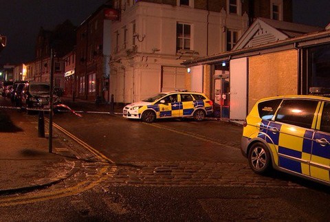 Polícia zasahuje v nočnom klube 3